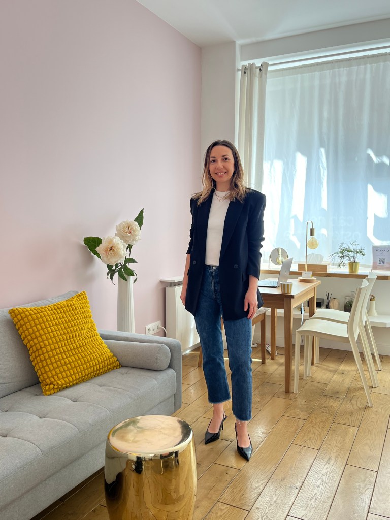 Elsa Fraisseix, coach professionnelle et thérapeute quantique, fondatrice de Rose pastel
